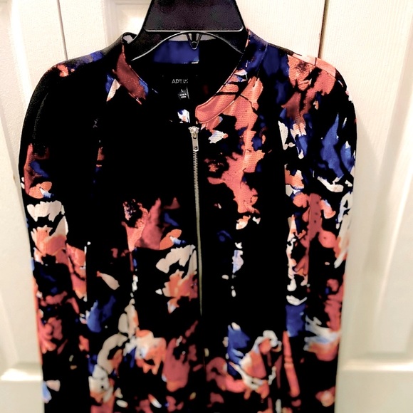 Apt. 9 Jackets & Blazers - Beautiful Apt 9 multi colored jacket